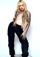 Dani The Aquarius Moon